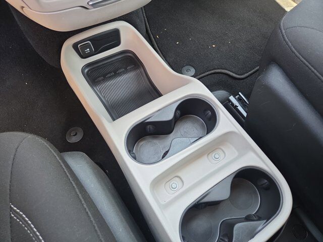 2023 Chrysler Voyager LX Hamburg PA