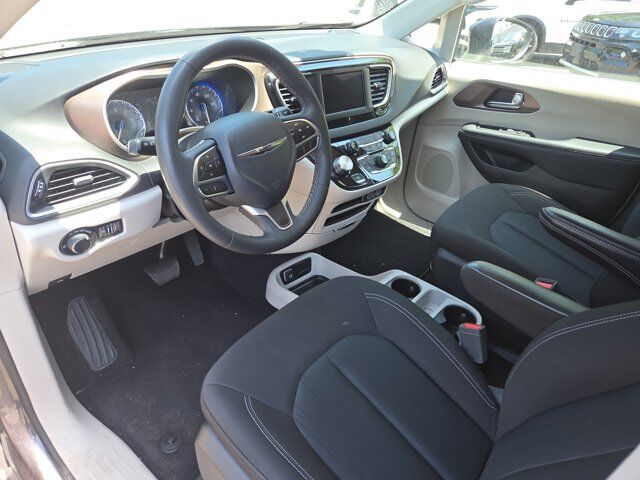 2023 Chrysler Voyager LX Hamburg PA