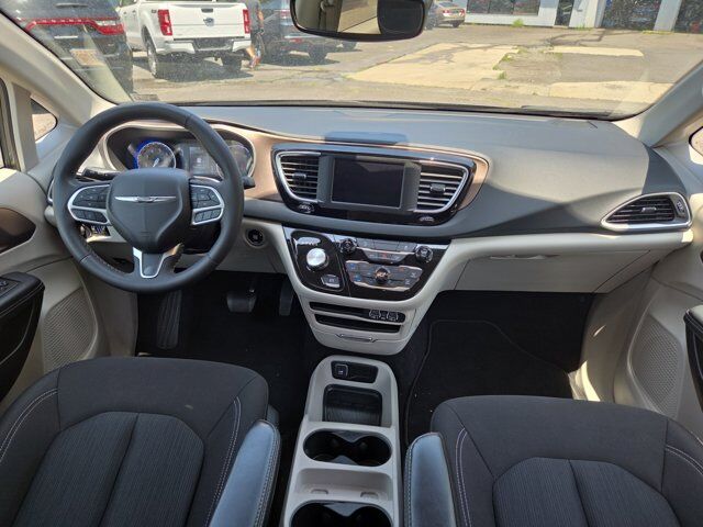 2023 Chrysler Voyager LX Hamburg PA