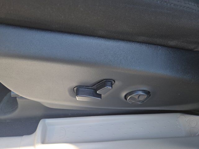 2023 Chrysler Voyager LX Hamburg PA