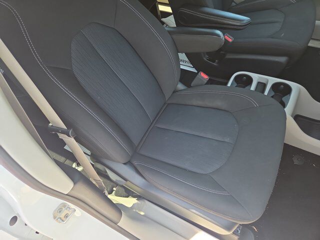 2023 Chrysler Voyager LX Hamburg PA