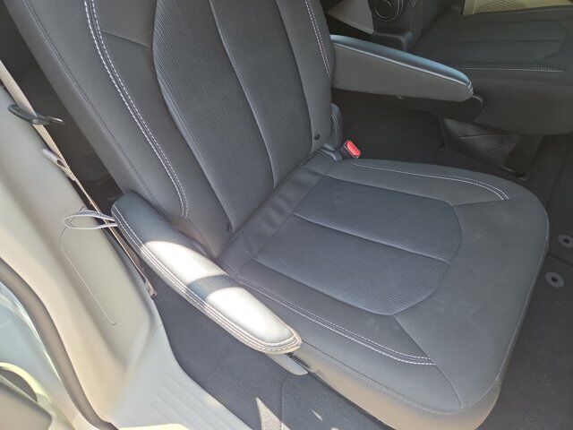 2023 Chrysler Voyager LX Hamburg PA