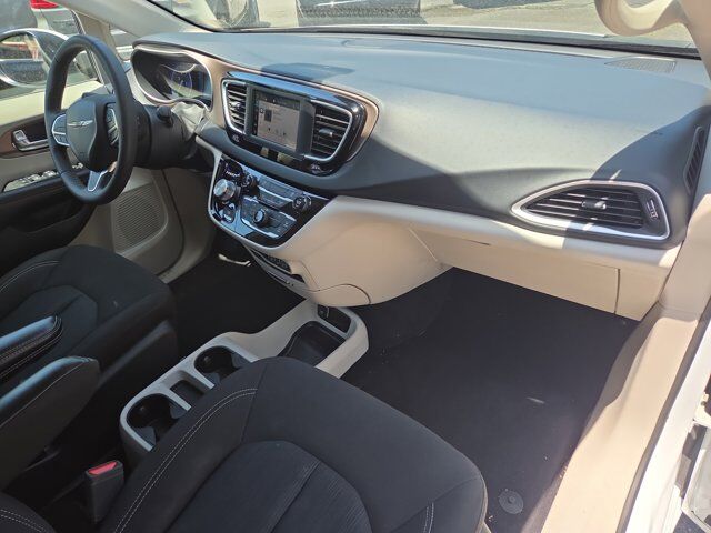 2023 Chrysler Voyager LX Hamburg PA