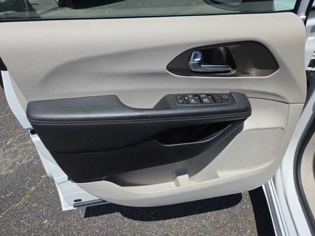 2023 Chrysler Voyager LX Hamburg PA