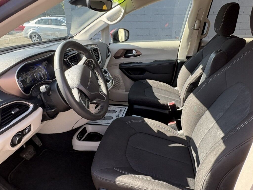 2023 Chrysler Voyager LX Owego NY