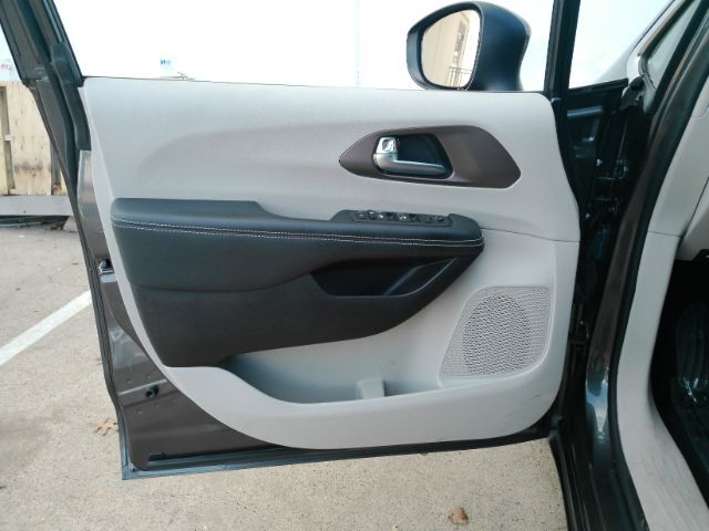 2023 Chrysler Voyager LX Plano TX