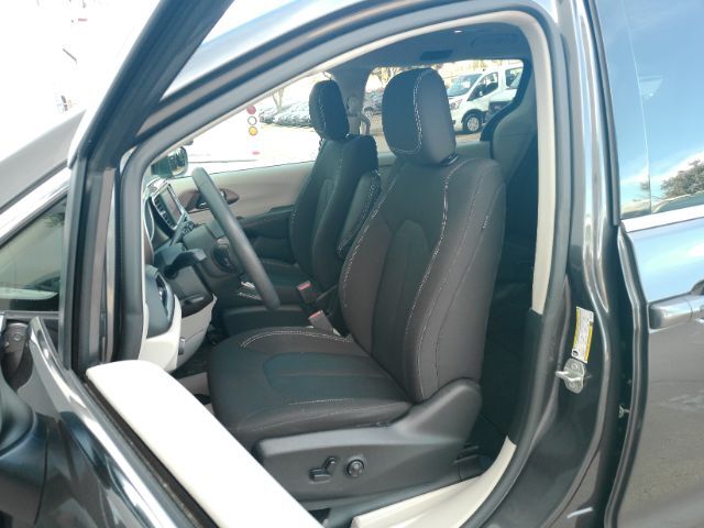 2023 Chrysler Voyager LX Plano TX