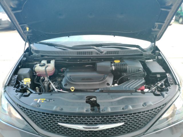 2023 Chrysler Voyager LX Plano TX