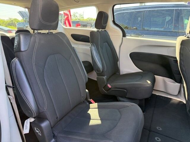 2023 Chrysler Voyager LX Punta Gorda FL