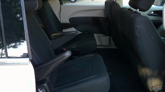 2023 Chrysler Voyager LX San Antonio TX