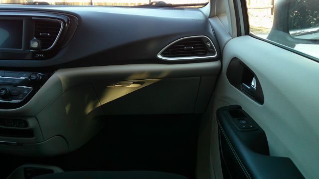 2023 Chrysler Voyager LX San Antonio TX