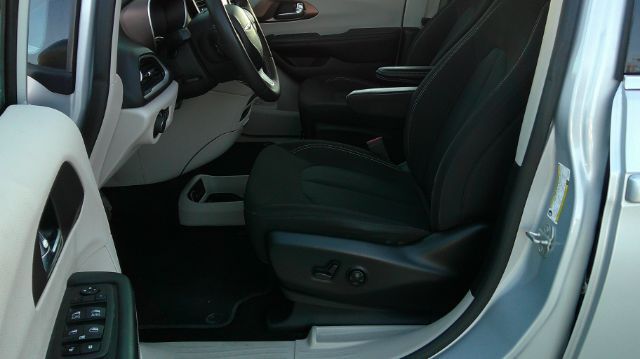 2023 Chrysler Voyager LX San Antonio TX