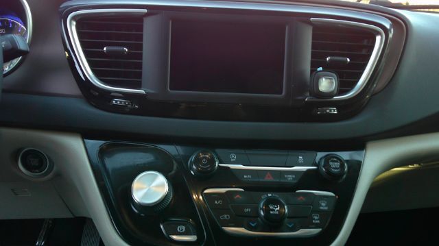 2023 Chrysler Voyager LX San Antonio TX