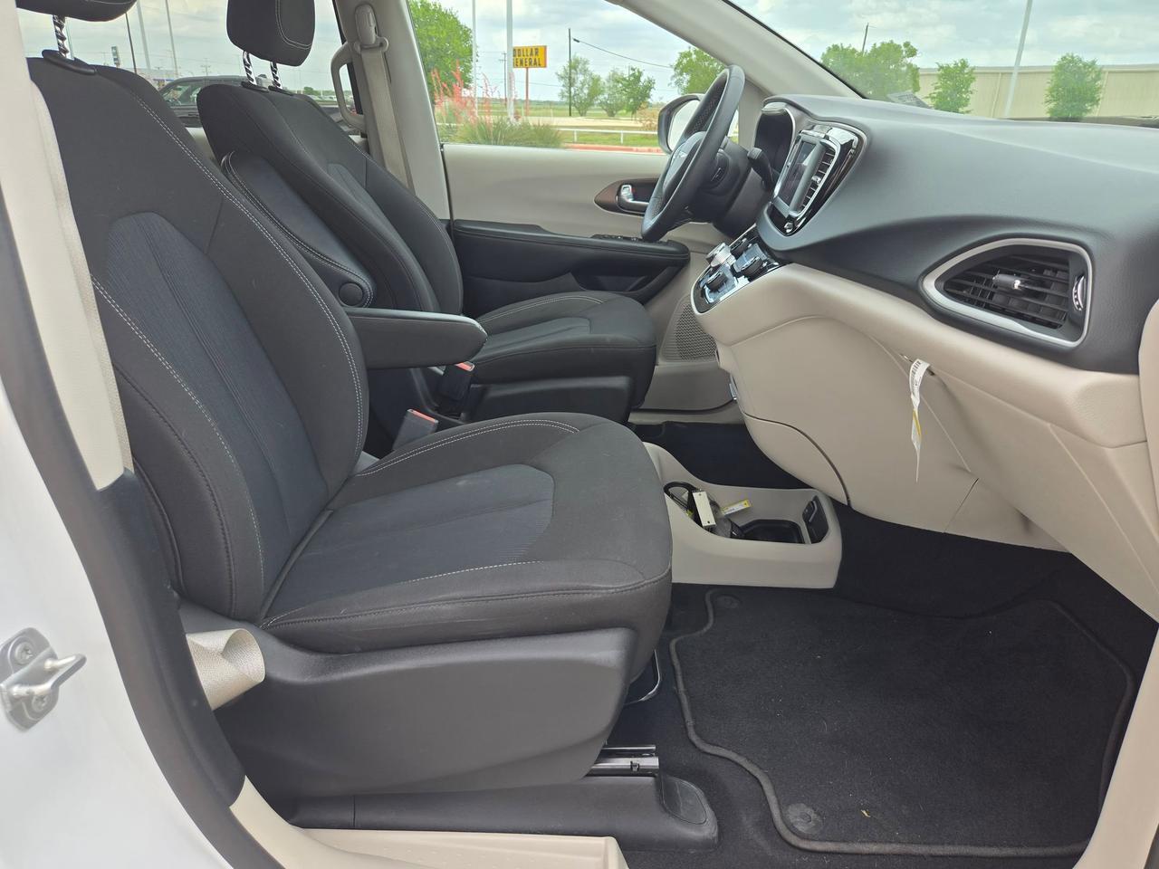 2023 Chrysler Voyager LX Castroville TX