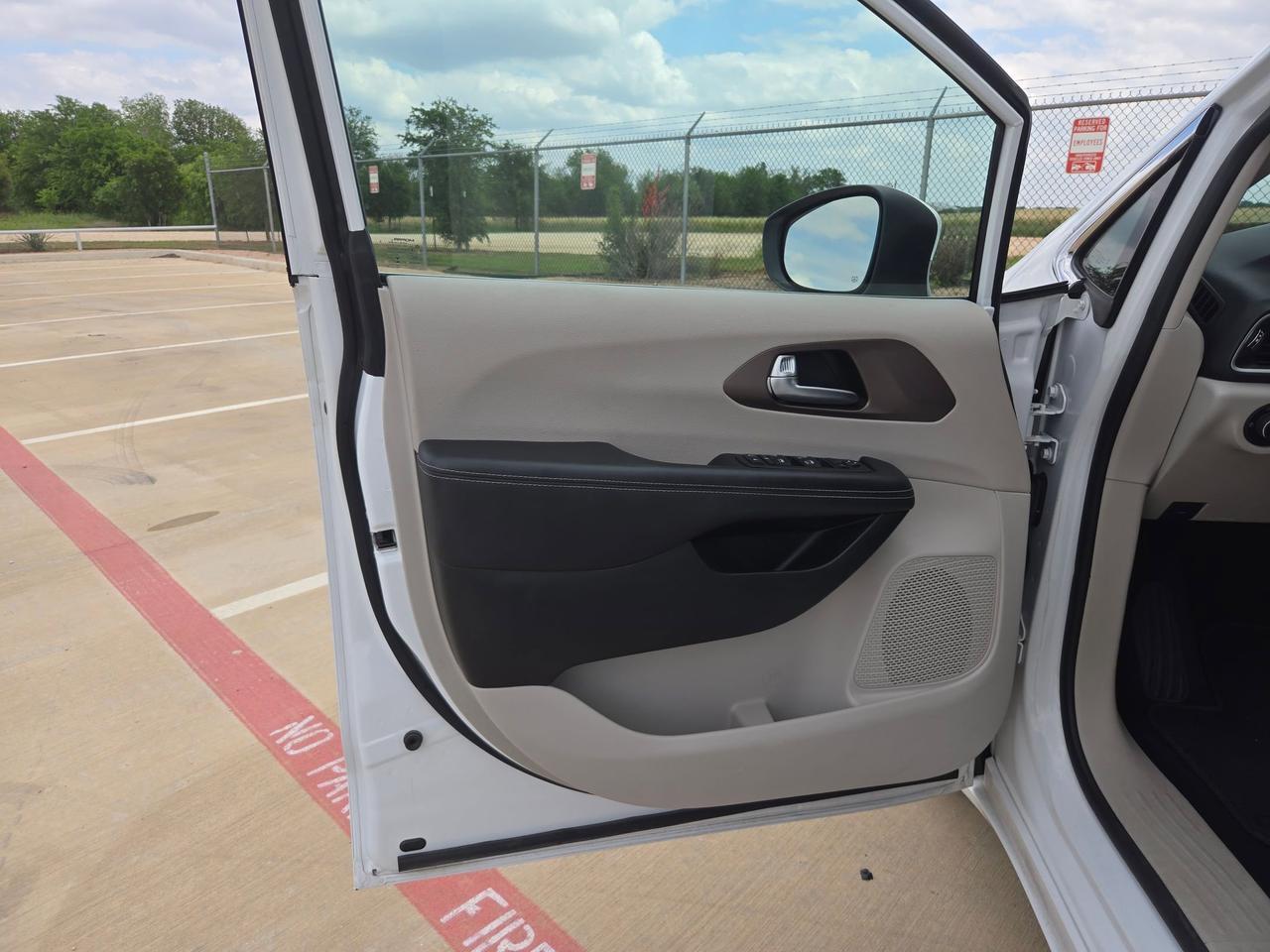 2023 Chrysler Voyager LX Castroville TX