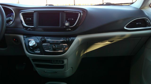 2023 Chrysler Voyager LX San Antonio TX