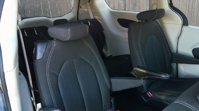 2023 Chrysler Voyager LX San Antonio TX