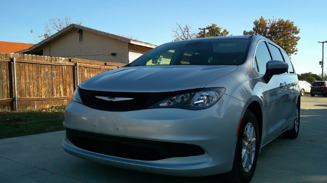 2023 Chrysler Voyager LX San Antonio TX