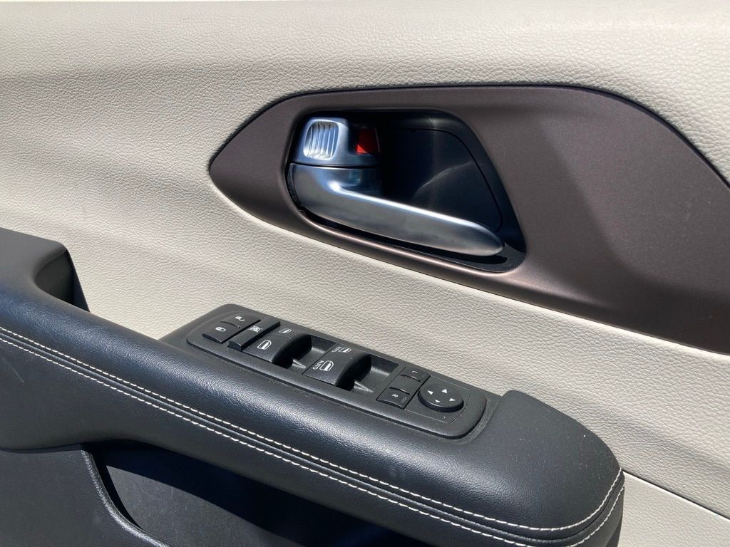 2023 Chrysler Voyager LX San Antonio TX