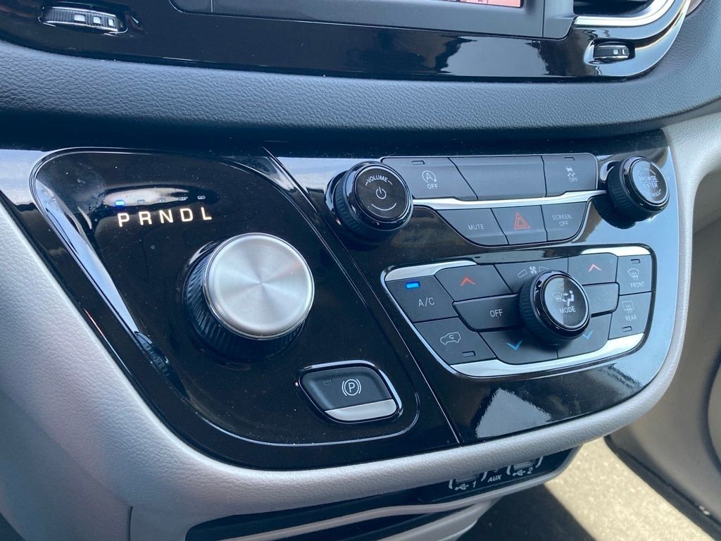 2023 Chrysler Voyager LX San Antonio TX