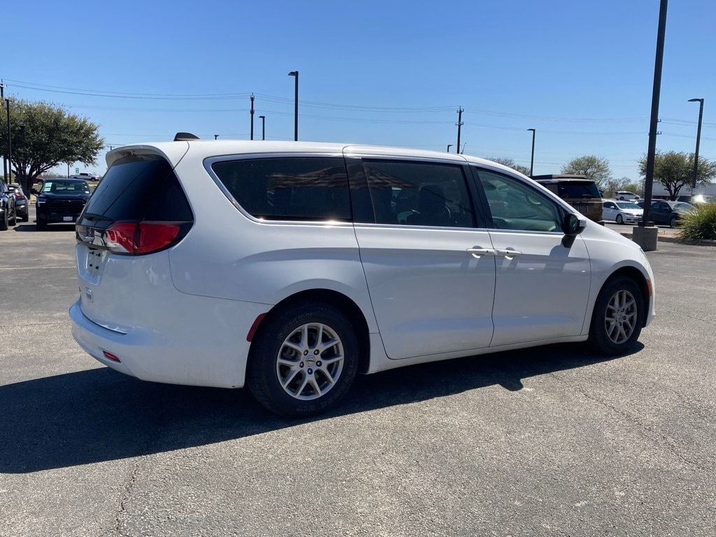 2023 Chrysler Voyager LX San Antonio TX