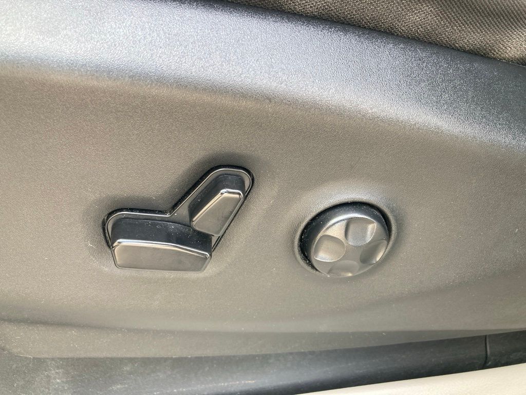 2023 Chrysler Voyager LX San Antonio TX