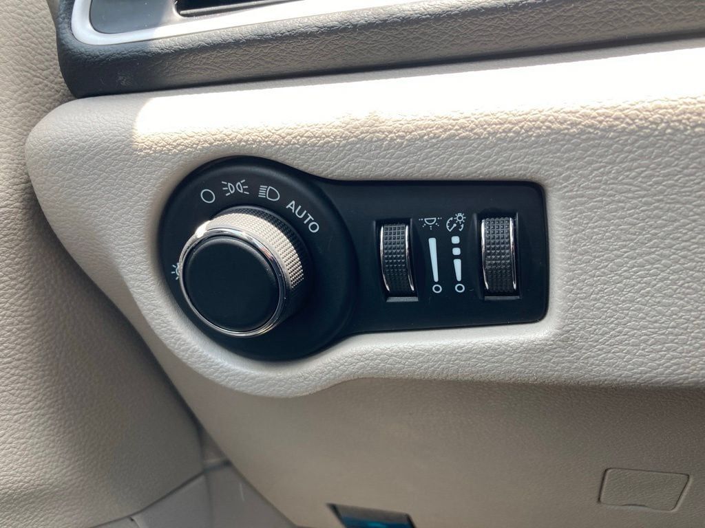 2023 Chrysler Voyager LX San Antonio TX