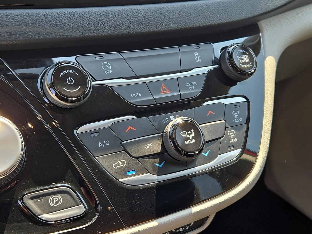 2023 Chrysler Voyager LX Vineland NJ