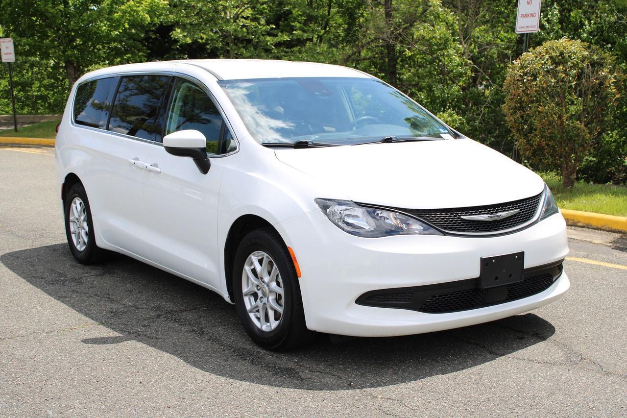 2023 Chrysler Voyager