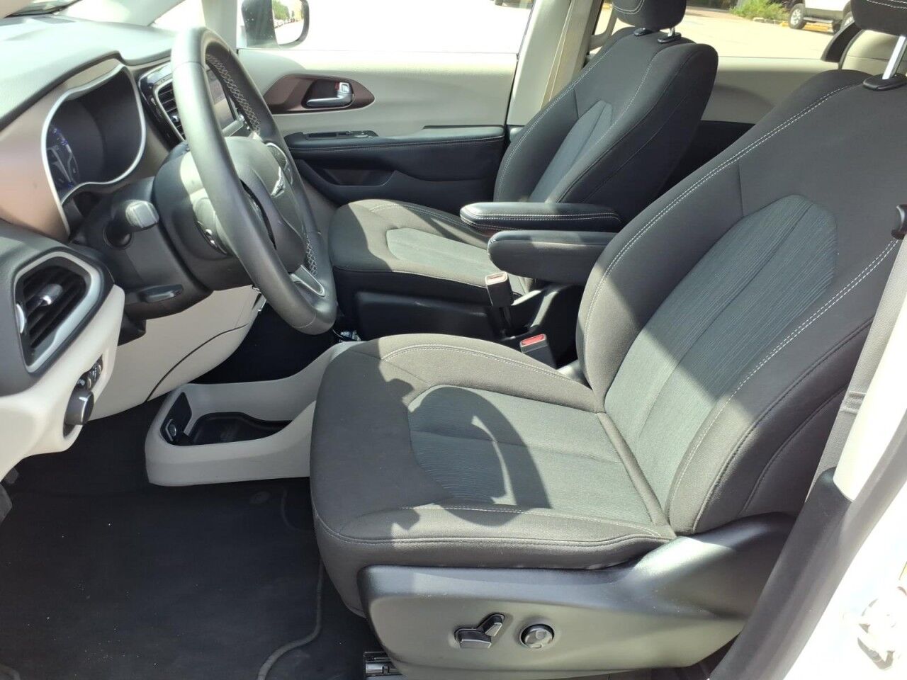 2023 Chrysler Voyager (fleet-only) LX Uvalde TX
