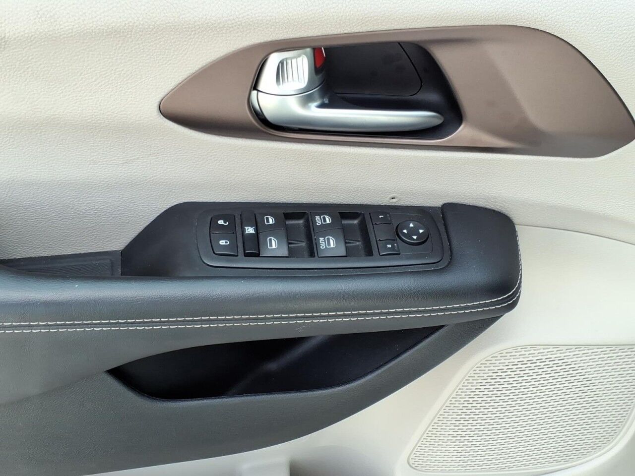 2023 Chrysler Voyager (fleet-only) LX Uvalde TX