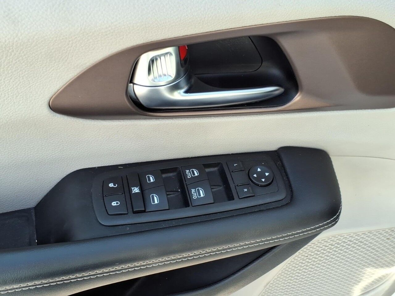 2023 Chrysler Voyager (fleet-only) LX Uvalde TX