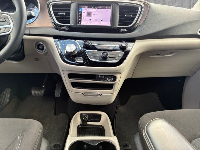 2023 Chrysler Voyager (fleet-only) LX Burnet TX