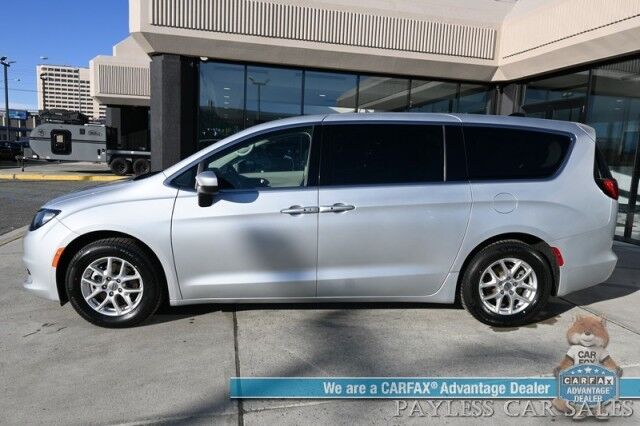 2023 Chrysler Voyager (fleet-only) LX