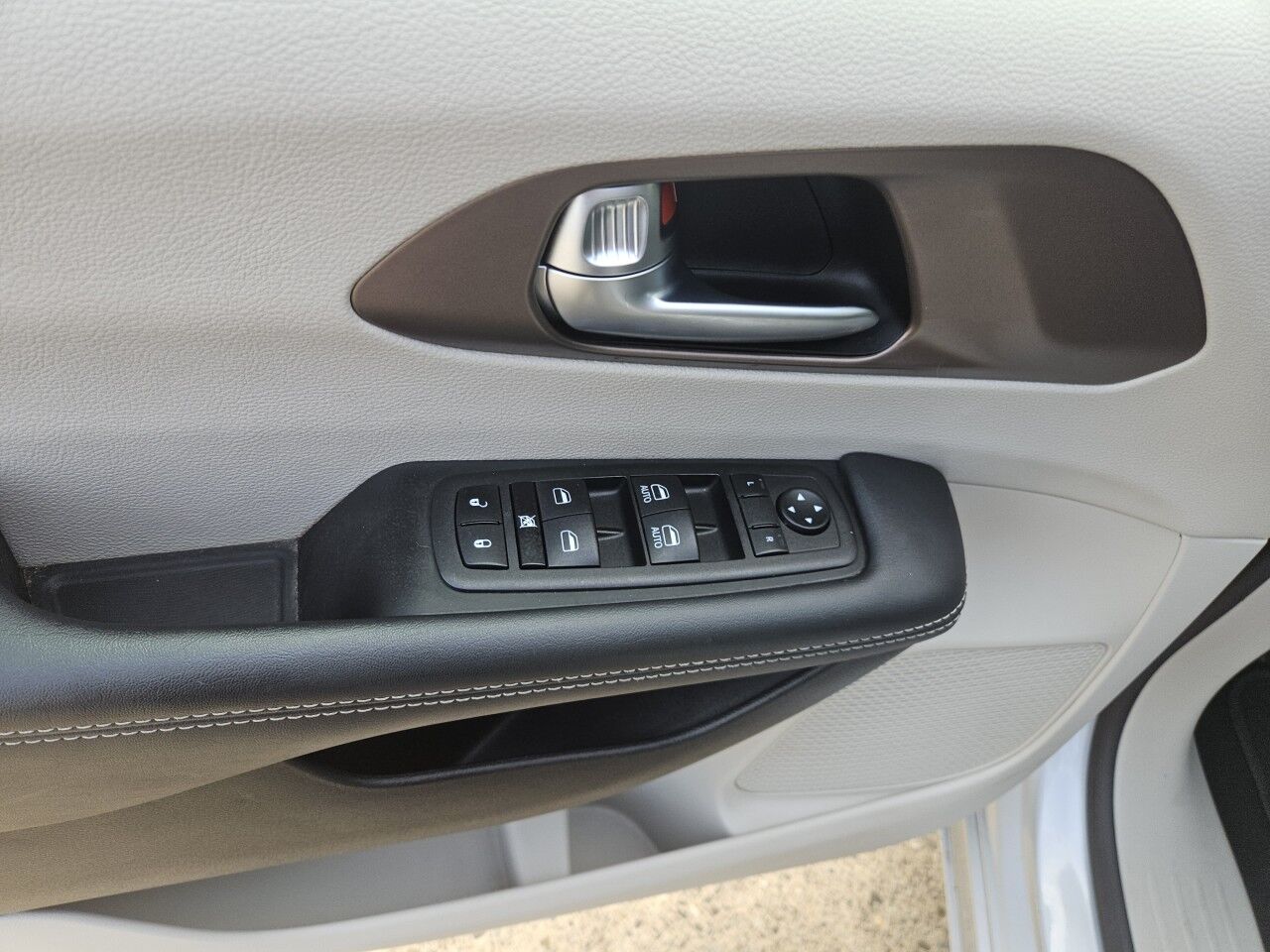 2023 Chrysler Voyager (fleet-only) LX Marietta OH