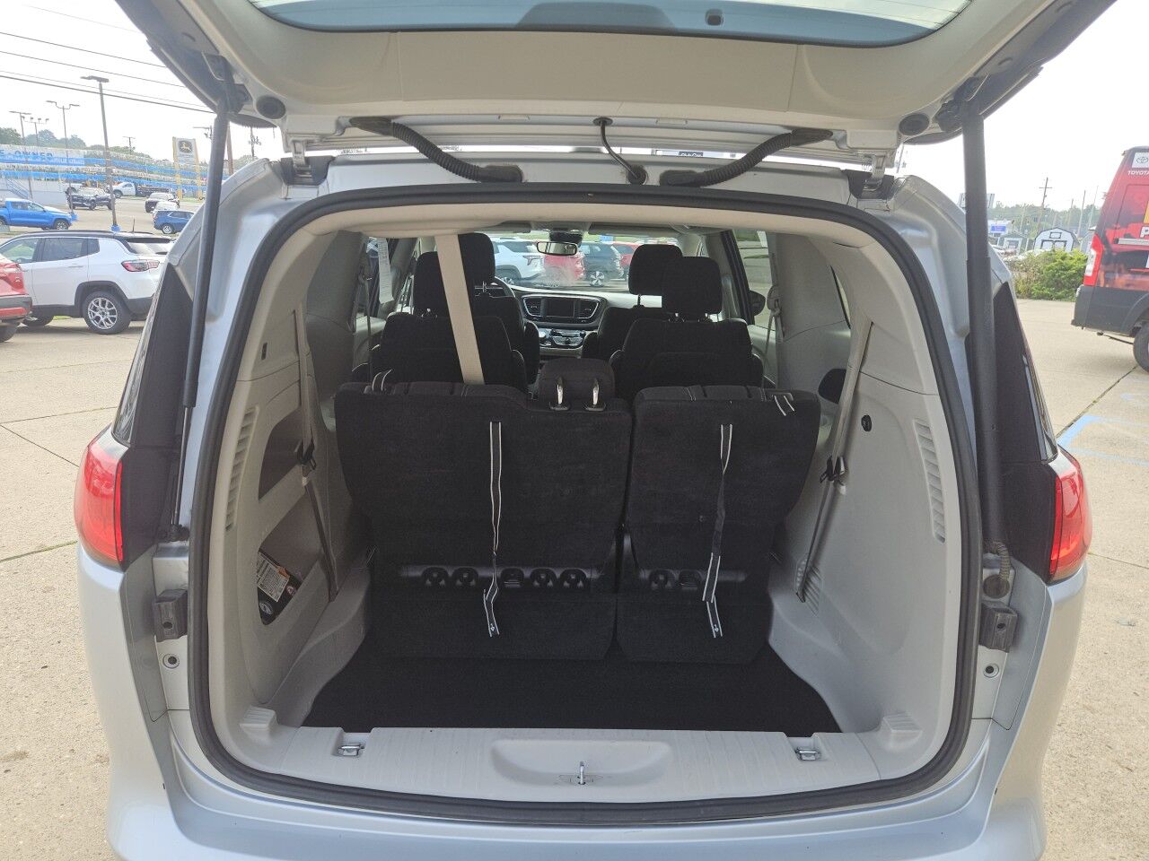 2023 Chrysler Voyager (fleet-only) LX Marietta OH