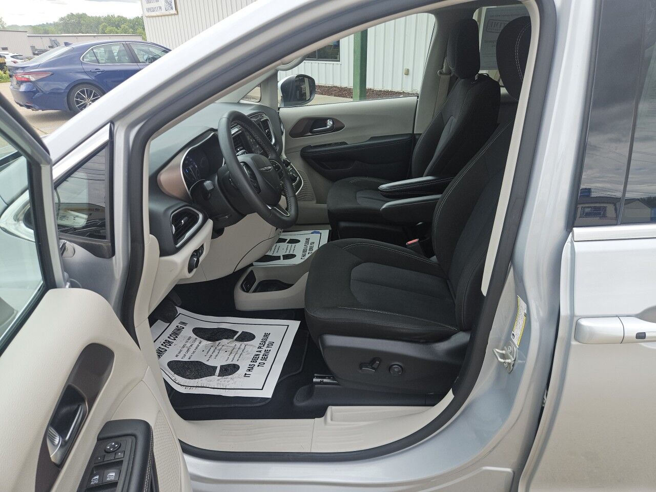 2023 Chrysler Voyager (fleet-only) LX Marietta OH