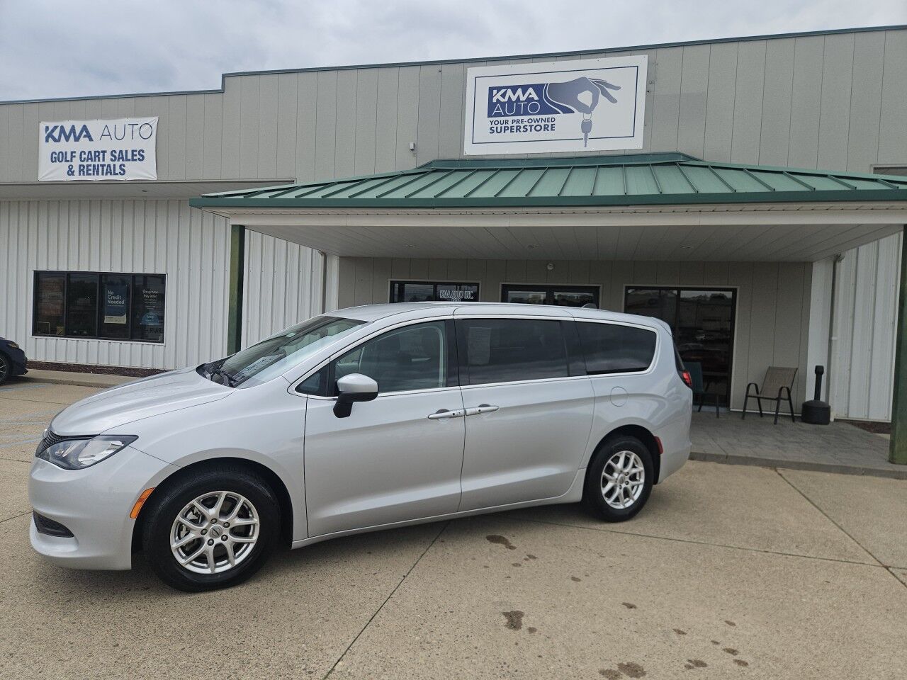 2023 Chrysler Voyager (fleet-only) LX Marietta OH