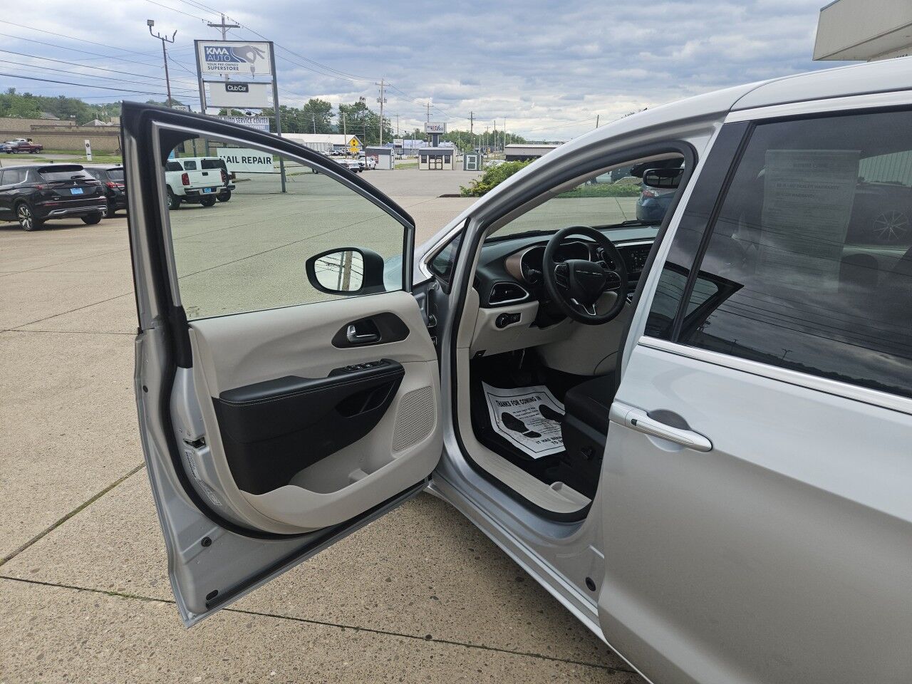2023 Chrysler Voyager (fleet-only) LX Marietta OH