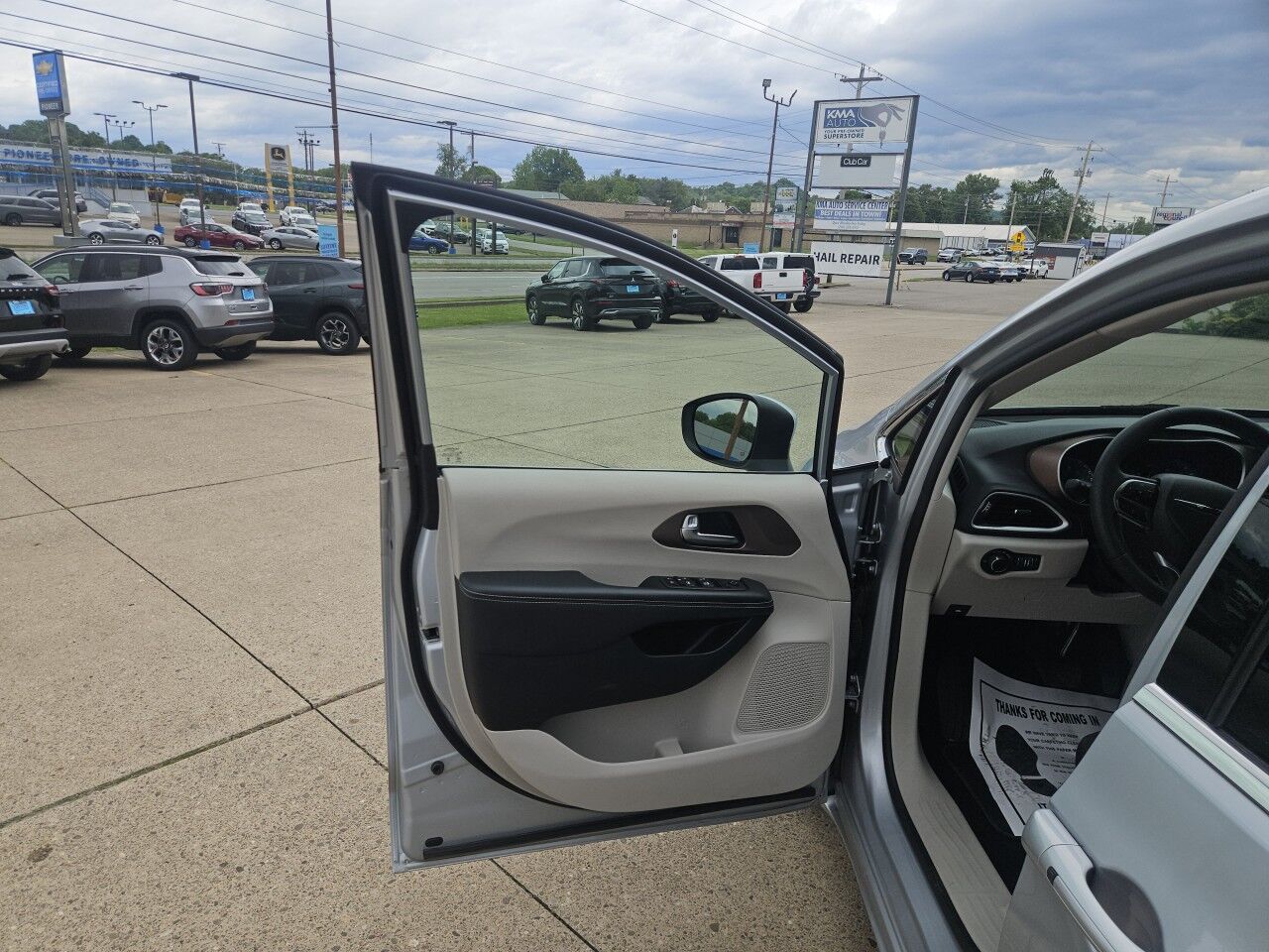 2023 Chrysler Voyager (fleet-only) LX Marietta OH