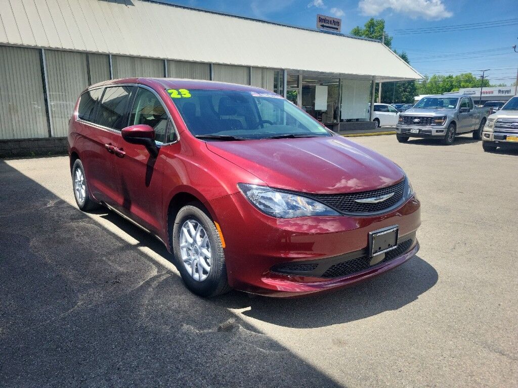 2023 Chrysler Voyager (fleet-only) LX Vestal NY
