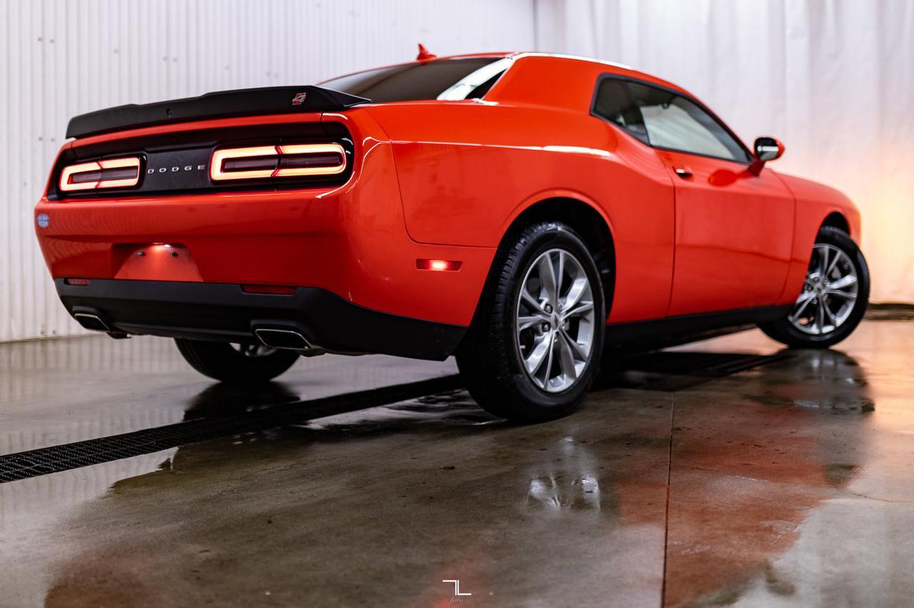 2023 Dodge Challenger AWD SXT Nav BCam Red Deer AB