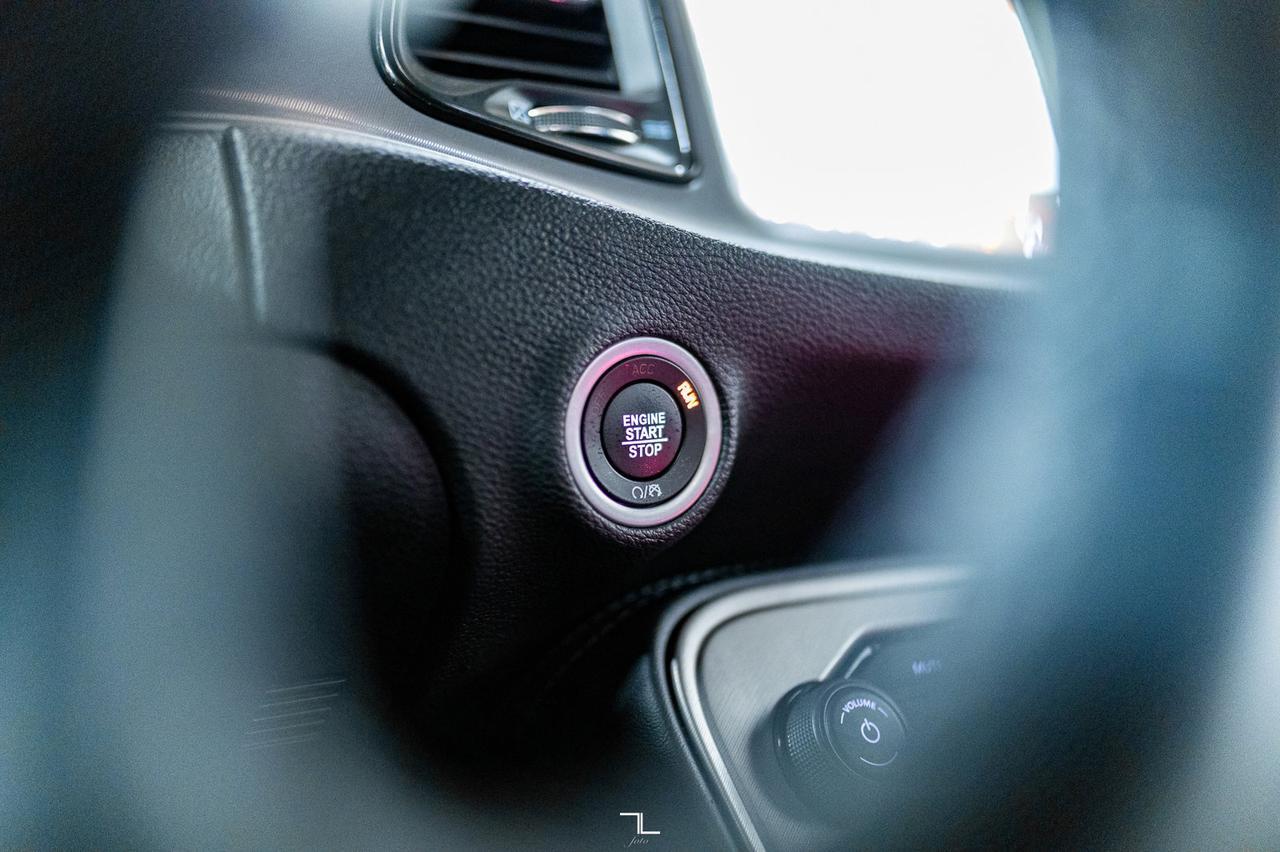 2023 Dodge Challenger AWD SXT Nav BCam Red Deer AB