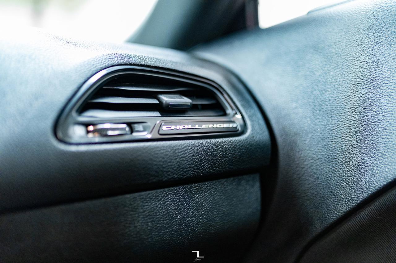 2023 Dodge Challenger AWD SXT Nav BCam Red Deer AB