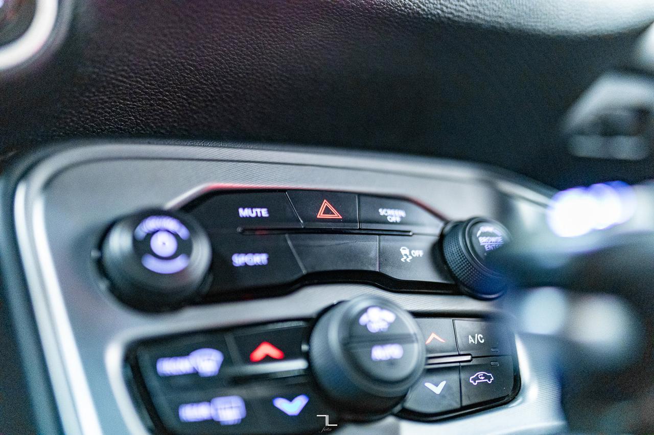 2023 Dodge Challenger AWD SXT Nav BCam Red Deer AB