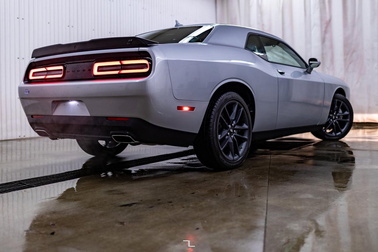 2023 Dodge Challenger AWD SXT Plus Leather Nav BCam Red Deer AB