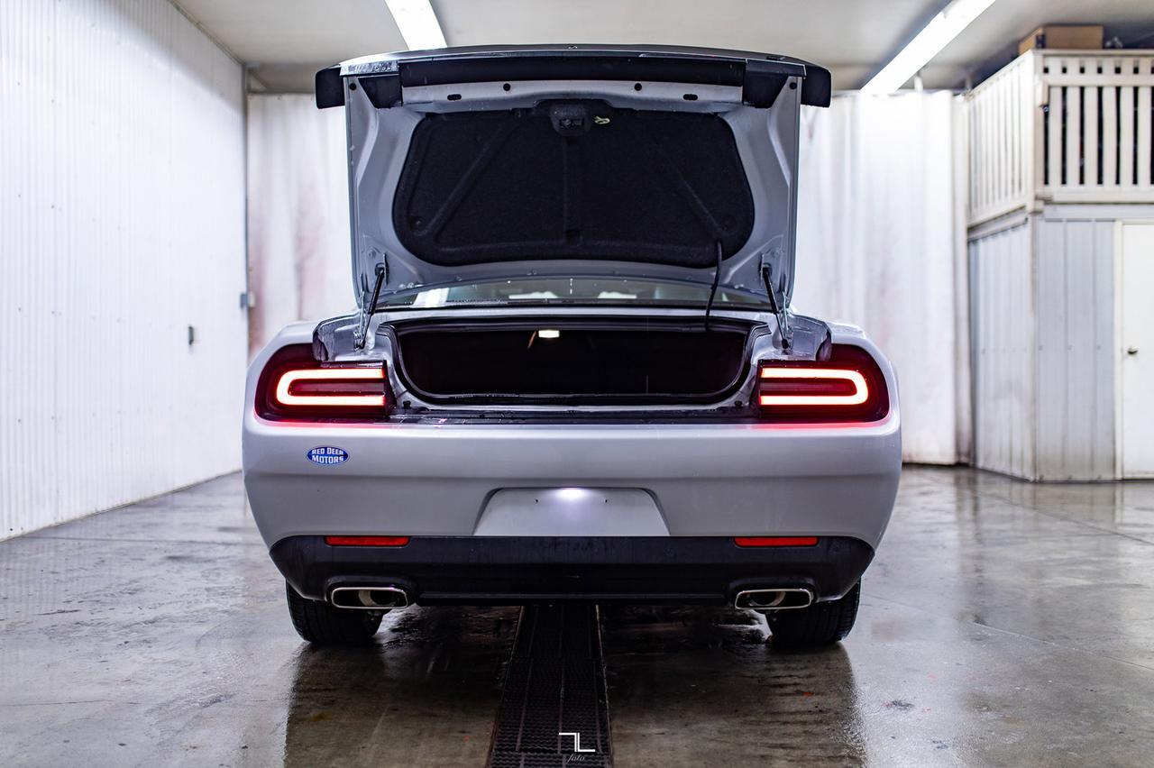 2023 Dodge Challenger AWD SXT Plus Leather Nav BCam Red Deer AB