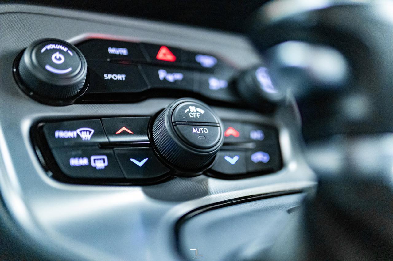 2023 Dodge Challenger AWD SXT Plus Leather Nav BCam Red Deer AB