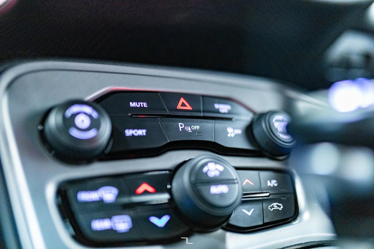 2023 Dodge Challenger AWD SXT Plus Leather Nav BCam Red Deer AB