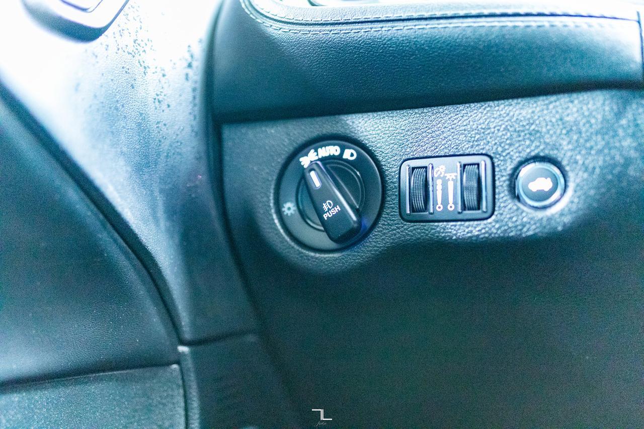 2023 Dodge Challenger R/T Shaker Leather Roof Nav BCam Red Deer AB